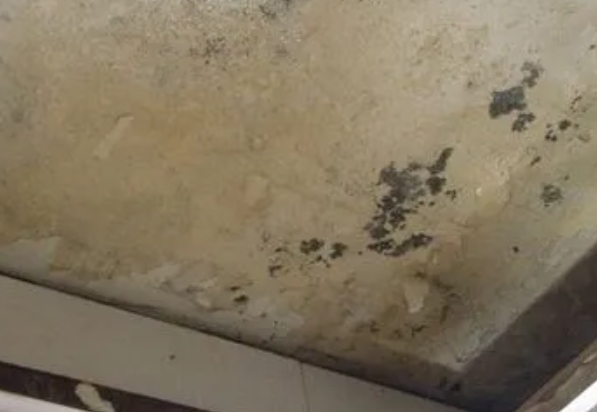 十堰阳台漏水维修公司分享下十堰卫生间渗水维修需要注意哪些问题。